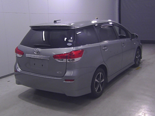 TOYOTA WISH 2009