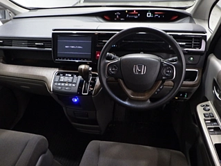 HONDA STEP WAGON 2016