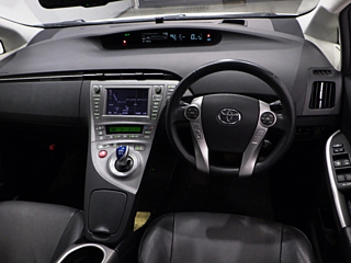 TOYOTA PRIUS 2013
