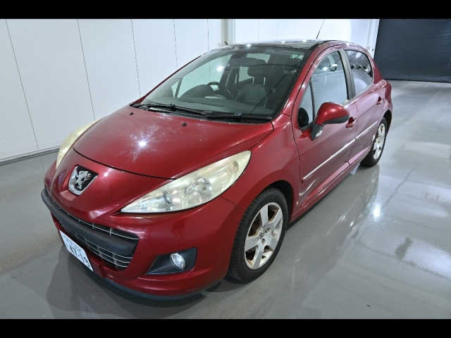 PEUGEOT 207 2011