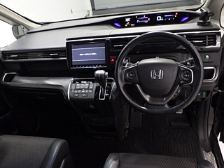 HONDA STEP WAGON 2017