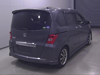 HONDA FREED 2010