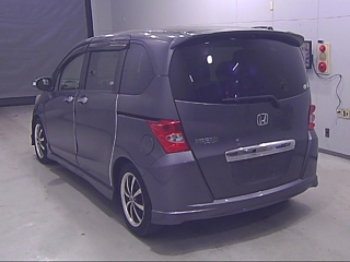 HONDA FREED 2010
