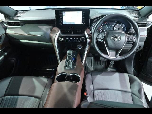 TOYOTA HARRIER 2022