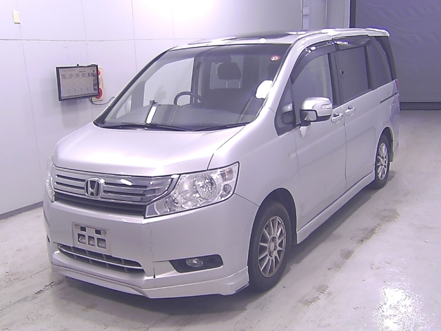 HONDA STEP WAGON 2010