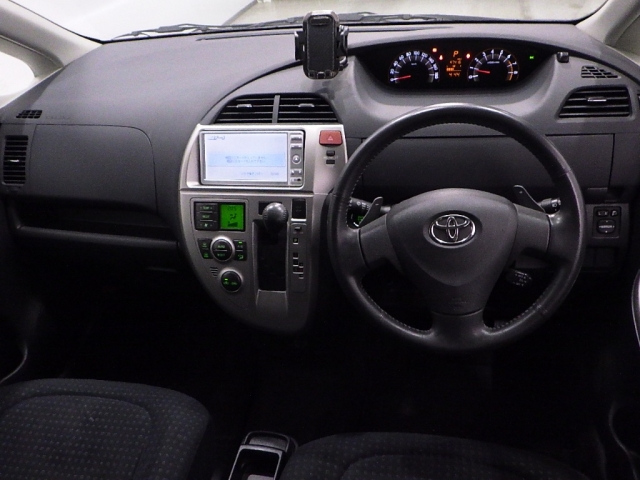 TOYOTA RACTIS 2010