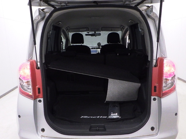 TOYOTA RACTIS 2010