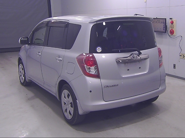 TOYOTA RACTIS 2010