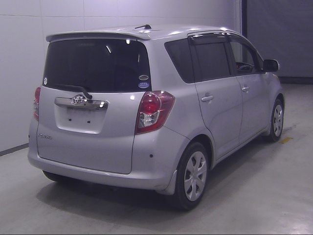 TOYOTA RACTIS 2010