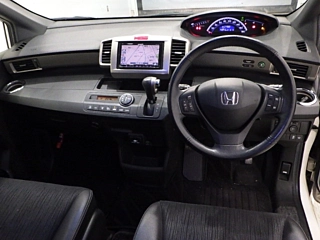 HONDA FREED 2012