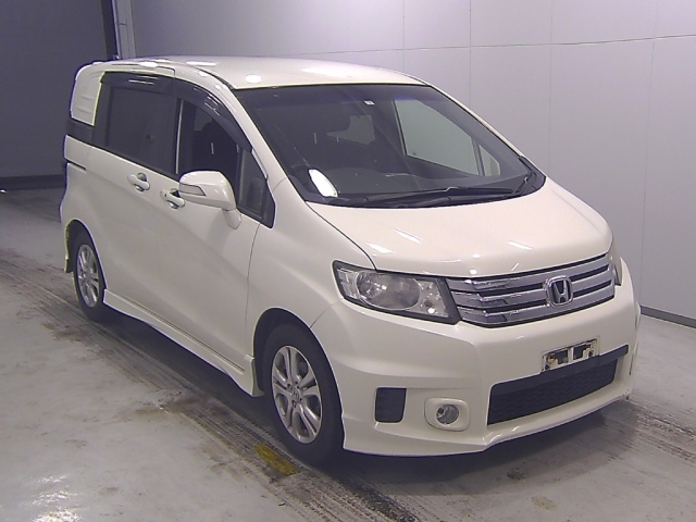 HONDA FREED 2012