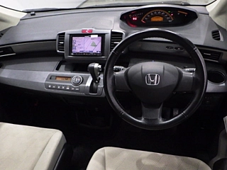 HONDA FREED 2010