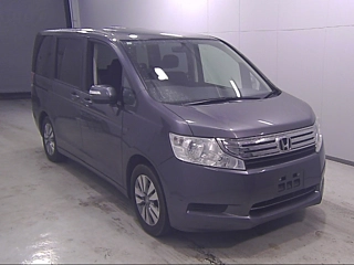 HONDA STEP WAGON 2011