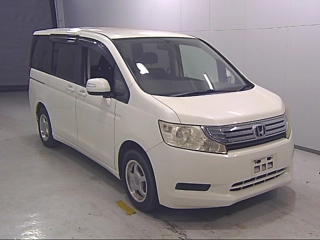 HONDA STEP WAGON 2010