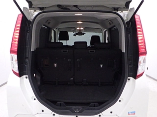 TOYOTA ROOMY 2017