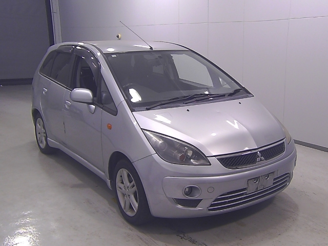 MITSUBISHI COLT PLUS 2010