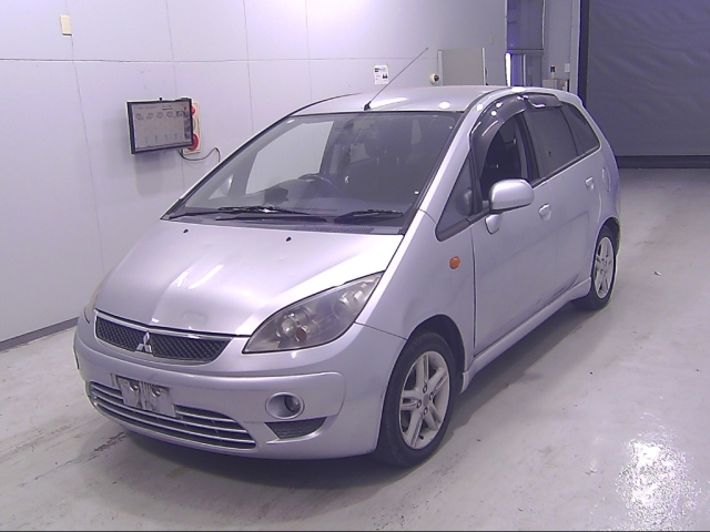 MITSUBISHI COLT PLUS 2010