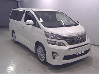 TOYOTA VELLFIRE 2013