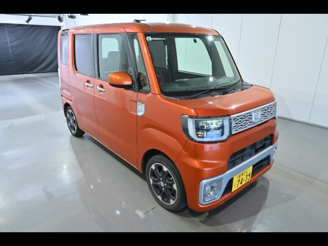 DAIHATSU WAKE 2015