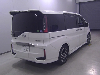 HONDA STEP WAGON 2015