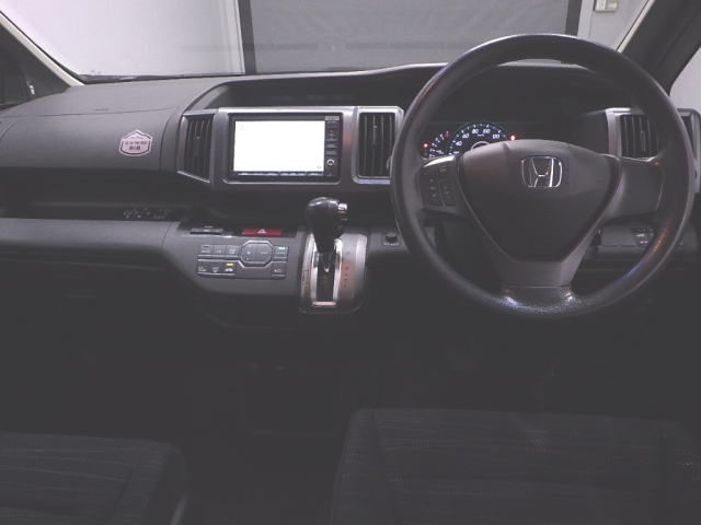 HONDA STEP WAGON 2011