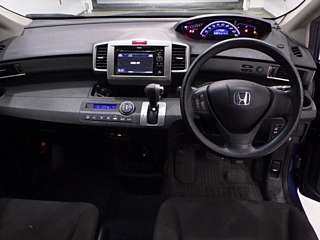 HONDA FREED 2015