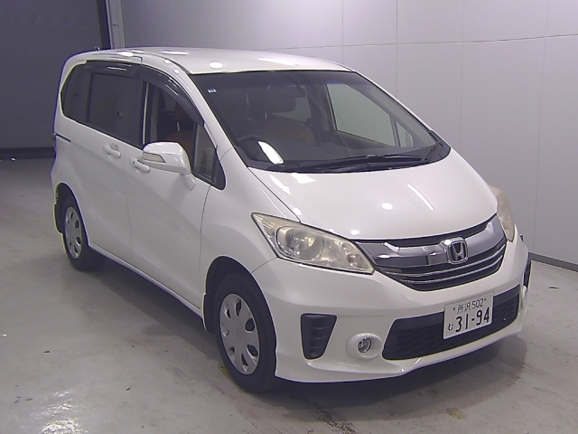 HONDA FREED 2015