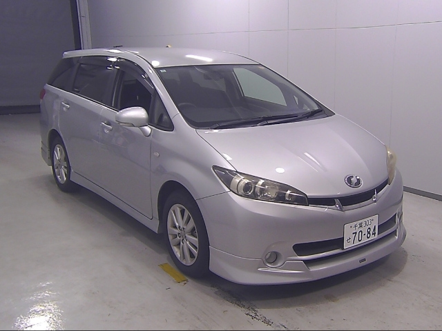 TOYOTA WISH 2012