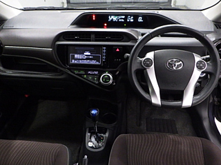 TOYOTA AQUA 2015