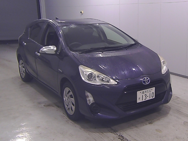 TOYOTA AQUA 2015