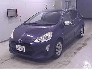 TOYOTA AQUA 2015