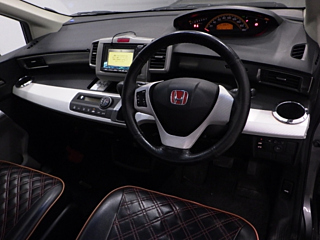 HONDA FREED 2010