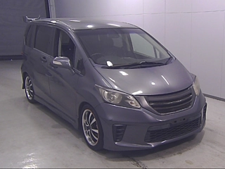 HONDA FREED 2010