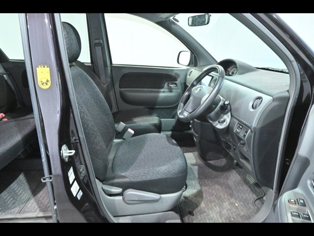 TOYOTA SIENTA 2012