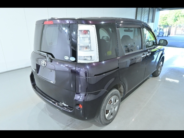 TOYOTA SIENTA 2012