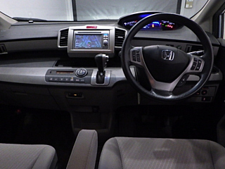 HONDA FREED 2012