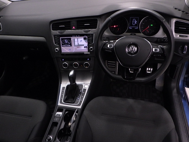 VOLKSWAGEN GOLF 2015