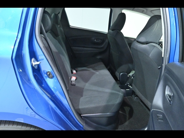TOYOTA VITZ 2018