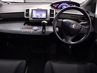 HONDA FREED 2011