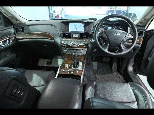NISSAN FUGA 2016