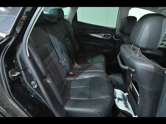 NISSAN FUGA 2016