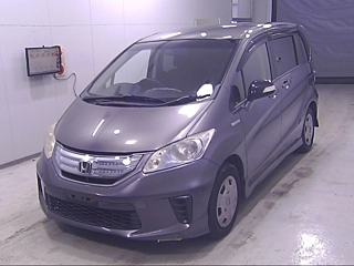 HONDA FREED 2013