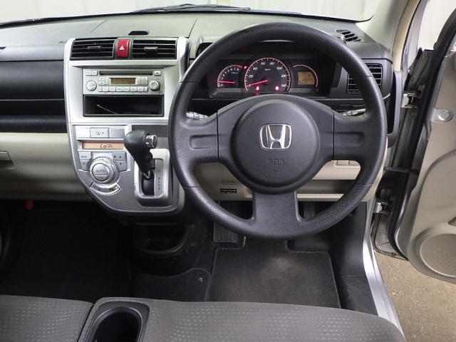 HONDA ZEST 2009