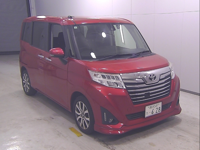 TOYOTA ROOMY 2017