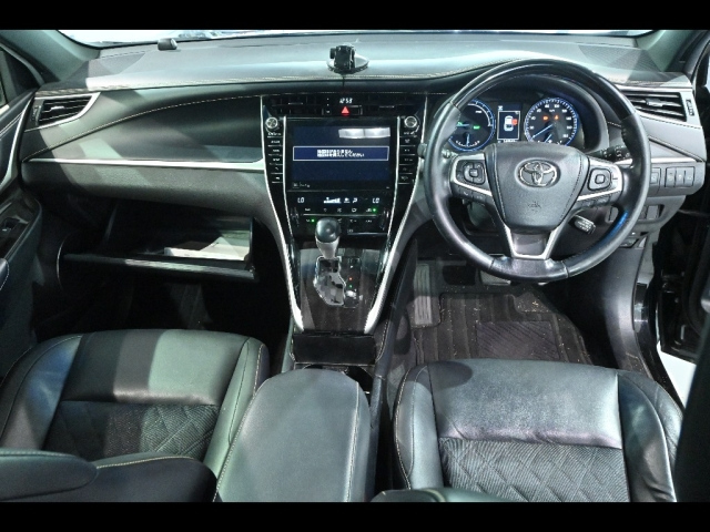 TOYOTA HARRIER 2018