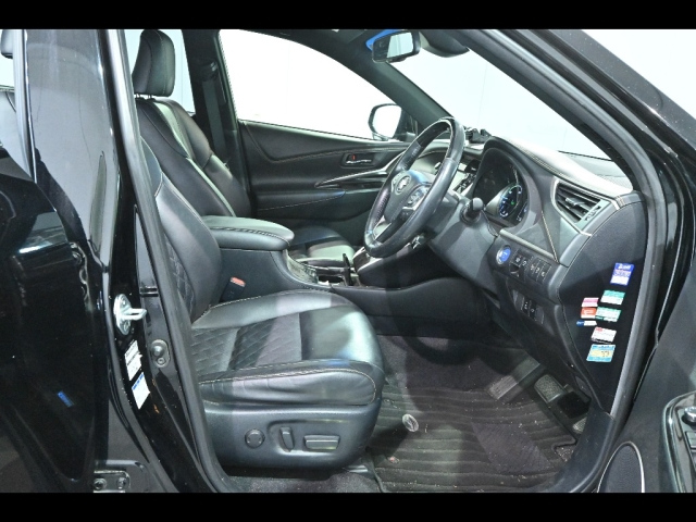 TOYOTA HARRIER 2018