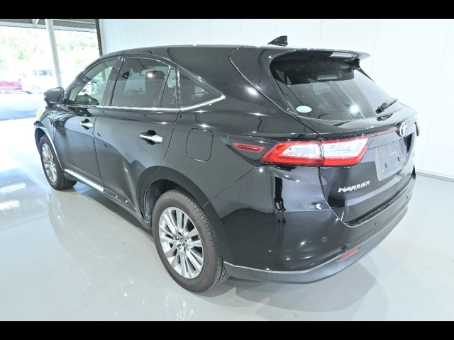 TOYOTA HARRIER 2018
