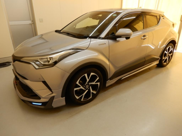 TOYOTA C-HR 2017
