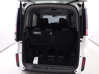 HONDA STEP WAGON 2017