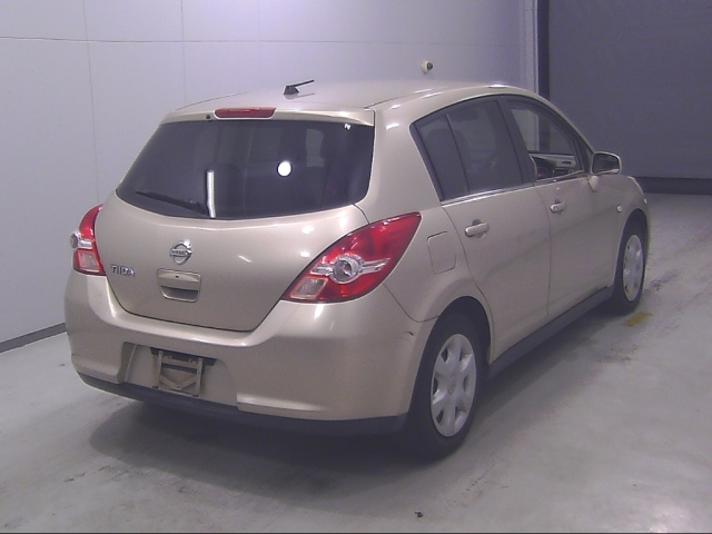 NISSAN TIIDA 2009